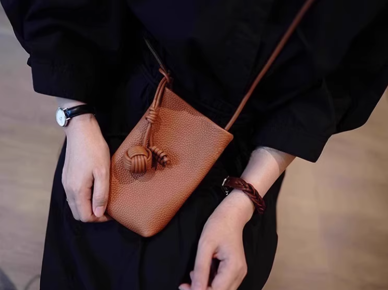 Single shoulder crossbody mobile phone bag vertical small portable small bag soft leather mini women's bag