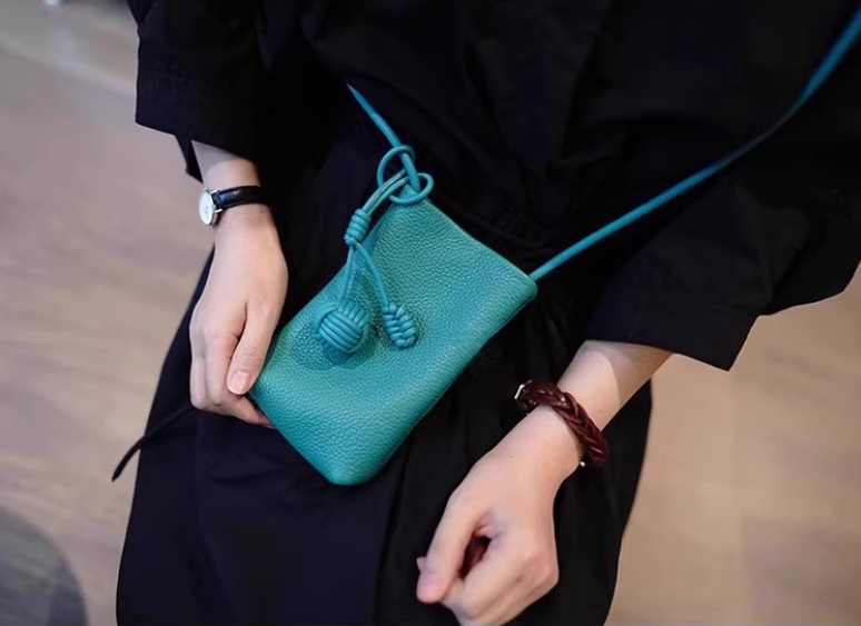 Single shoulder crossbody mobile phone bag vertical small portable small bag soft leather mini women's bag